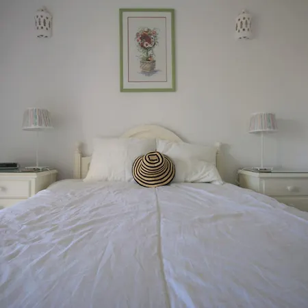 3c - 2 Bedrooms Apartamento *